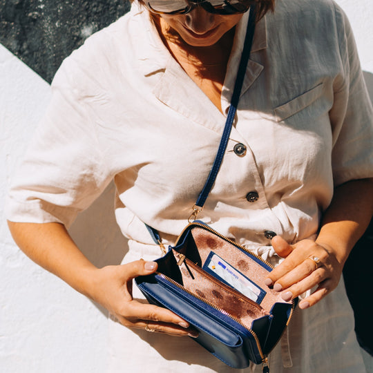 Isabella | Elegant Black Leather Clutch Bag with Versatile Strap - Lumina