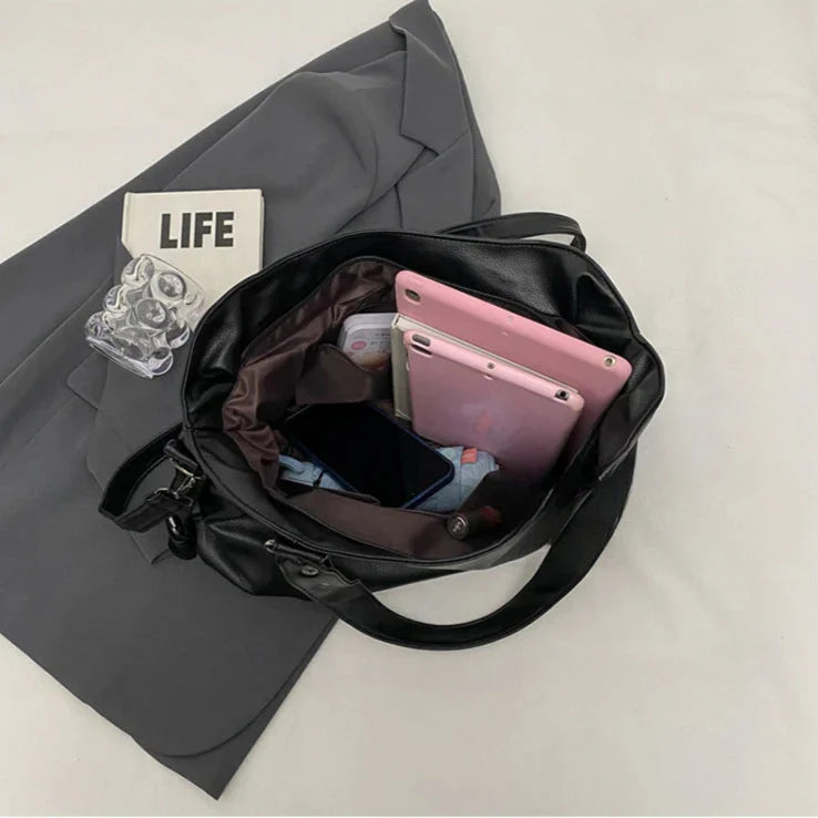 Lunelle | Spacious Black Handbag with Versatile Strap - Lumina