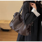 Lunelle | Spacious Black Handbag with Versatile Strap - Lumina