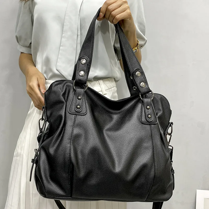 Lunelle | Spacious Black Handbag with Versatile Strap - Lumina