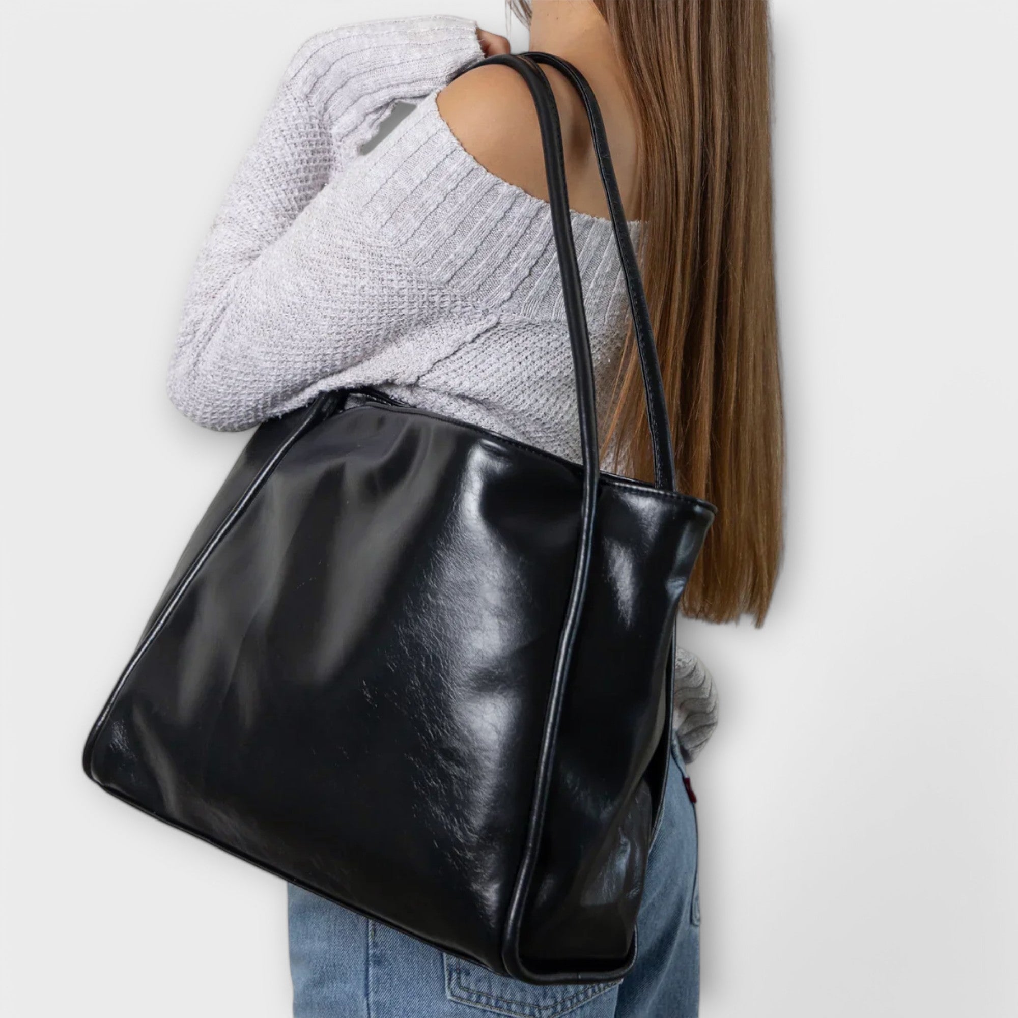 Olivia | Timeless Minimalist Tote with Spacious Design - Lumina