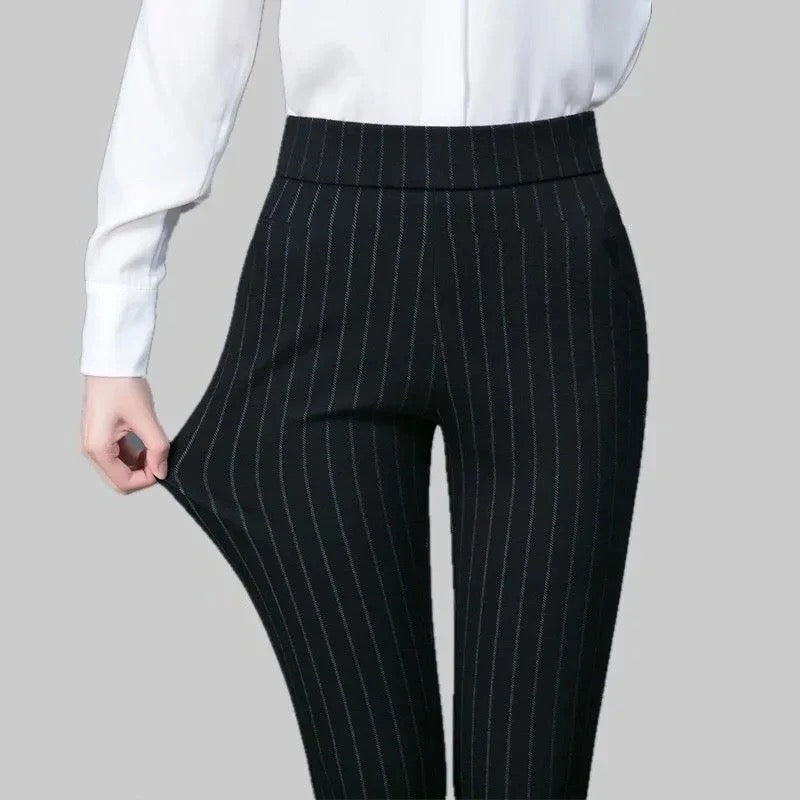 Sofia | Elegant Fitted Black Trousers with Stretch Fabric - Lumina