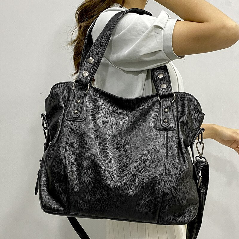 Victoria | Elegant Black Tote Bag with Spacious Design - Lumina