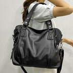 Victoria | Elegant Black Tote Bag with Spacious Design - Lumina