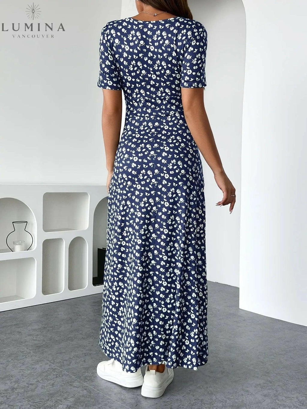 Lucia - The Elegant Floral Knit Dress