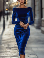 Luna | Boat Neck Velvet Bodycon Dress - Lumina